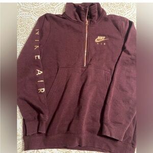 Nike women’s small 1/4 zip sweatshirt